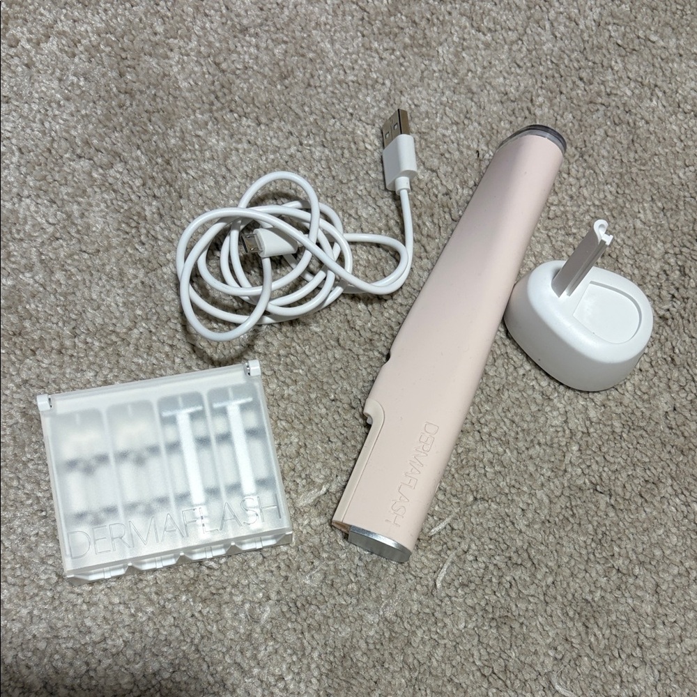 Dermaflash Peach Facial Exfoliator